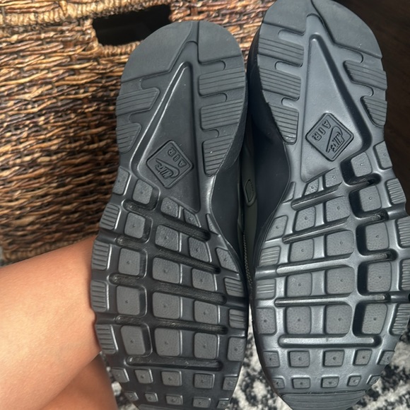 Army Green Mens Nike Huaraches - Picture 6 of 6